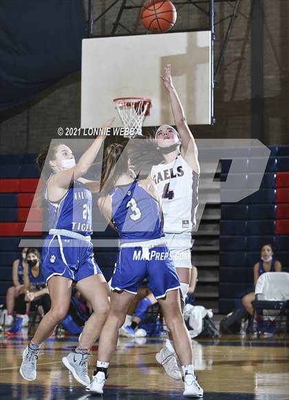 Thumbnail 2 in Maria Regina @ Kennedy Catholic photogallery.