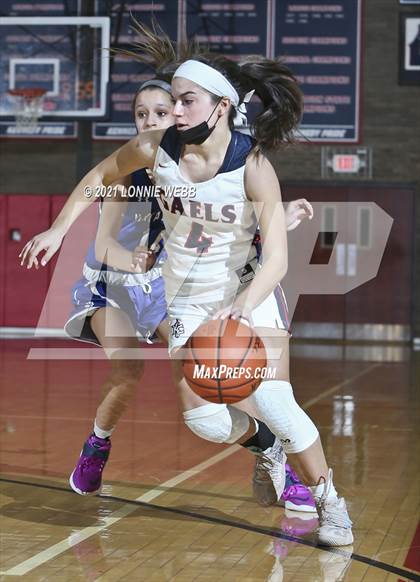 Thumbnail 3 in Maria Regina @ Kennedy Catholic photogallery.