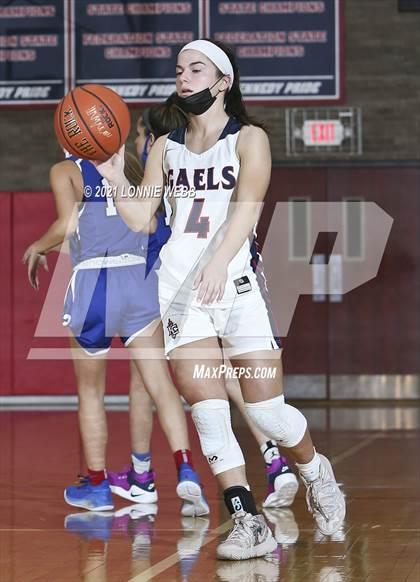 Thumbnail 1 in Maria Regina @ Kennedy Catholic photogallery.