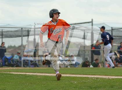 Thumbnail 3 in Lakewood vs. Legend (CHSAA Class 5A Regional Playoff) photogallery.
