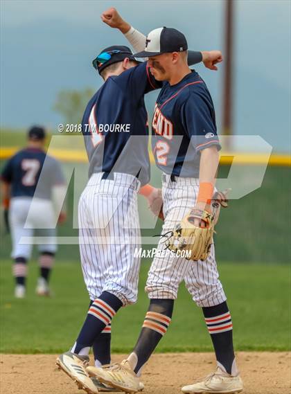 Thumbnail 3 in Lakewood vs. Legend (CHSAA Class 5A Regional Playoff) photogallery.
