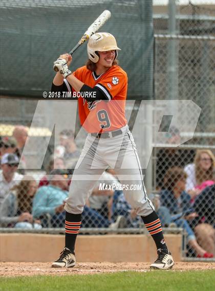 Thumbnail 3 in Lakewood vs. Legend (CHSAA Class 5A Regional Playoff) photogallery.
