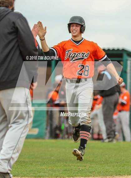 Thumbnail 2 in Lakewood vs. Legend (CHSAA Class 5A Regional Playoff) photogallery.