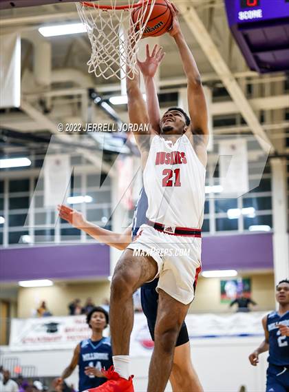 Thumbnail 1 in Centennial vs Millbrook (John Wall Holiday Invitational) photogallery.