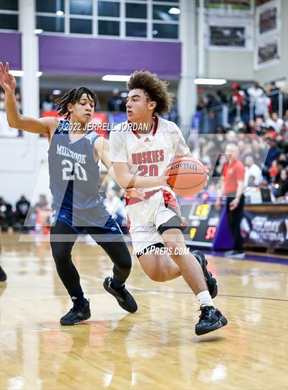 Thumbnail 1 in Centennial vs Millbrook (John Wall Holiday Invitational) photogallery.