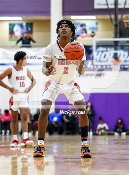 Thumbnail 3 in Centennial vs Millbrook (John Wall Holiday Invitational) photogallery.