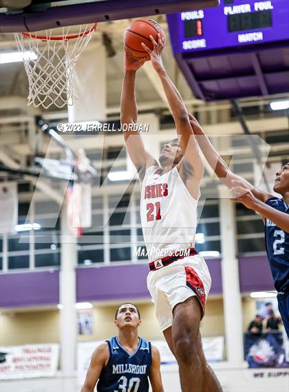 Thumbnail 1 in Centennial vs Millbrook (John Wall Holiday Invitational) photogallery.