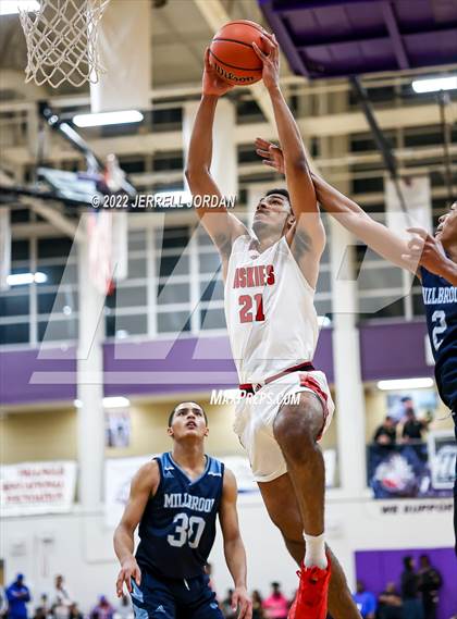 Thumbnail 2 in Centennial vs Millbrook (John Wall Holiday Invitational) photogallery.