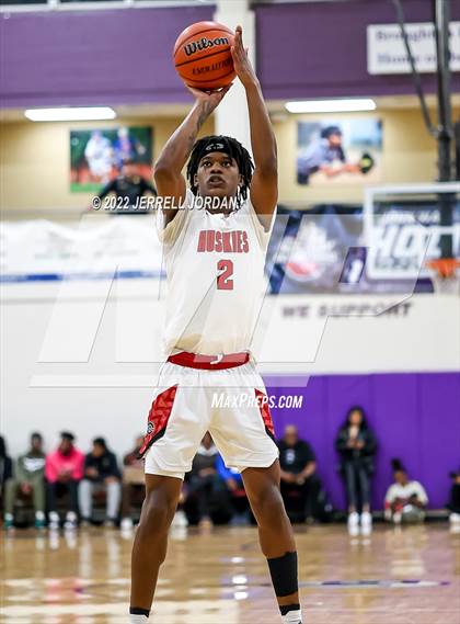 Thumbnail 2 in Centennial vs Millbrook (John Wall Holiday Invitational) photogallery.