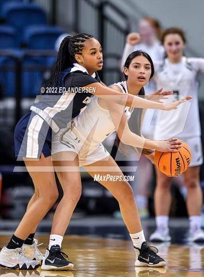 Thumbnail 3 in Incline vs. Calvary Chapel Christian (NIAA State 2A Semifinal) photogallery.