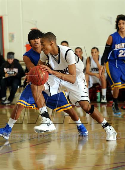 Thumbnail 3 in Brawley vs. Patriot (MaxPreps Holiday Classic) photogallery.