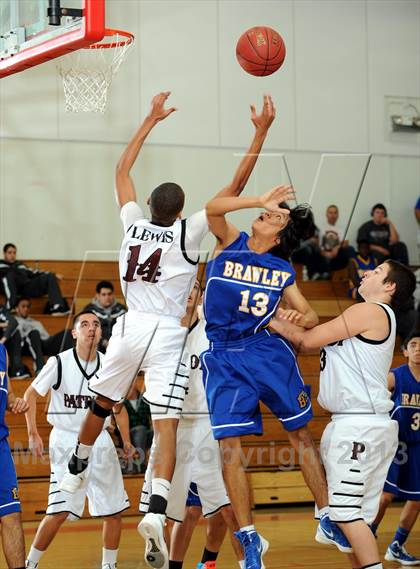 Thumbnail 2 in Brawley vs. Patriot (MaxPreps Holiday Classic) photogallery.