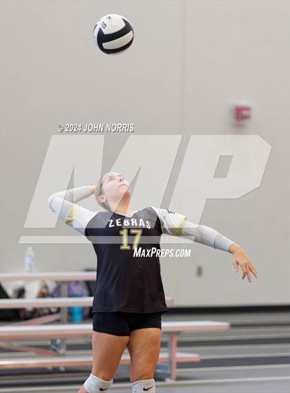Thumbnail 2 in Rochester vs. Leo (Warsaw Invite) photogallery.