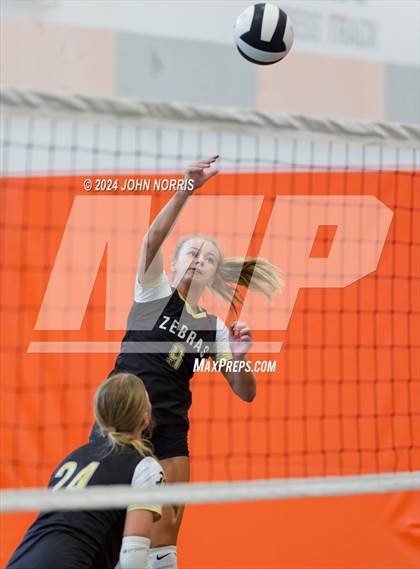 Thumbnail 1 in Rochester vs. Leo (Warsaw Invite) photogallery.