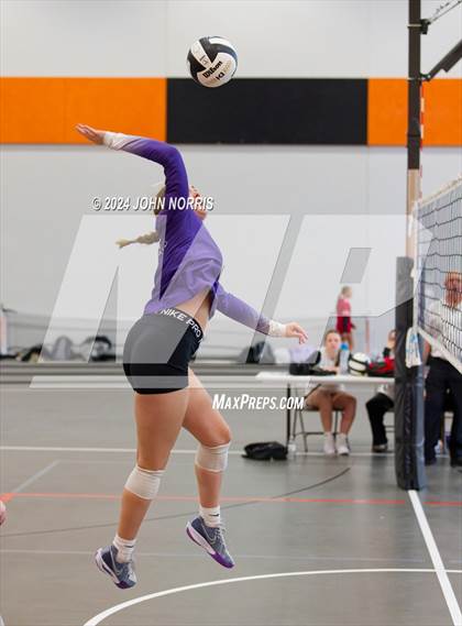 Thumbnail 3 in Rochester vs. Leo (Warsaw Invite) photogallery.