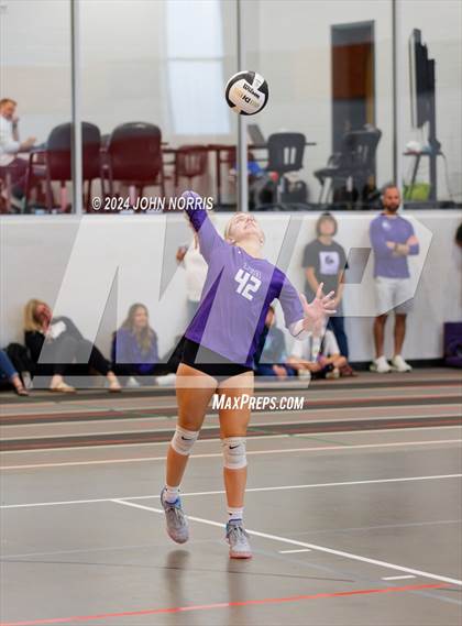 Thumbnail 1 in Rochester vs. Leo (Warsaw Invite) photogallery.
