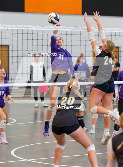 Thumbnail 2 in Rochester vs. Leo (Warsaw Invite) photogallery.