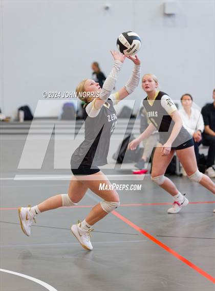Thumbnail 3 in Rochester vs. Leo (Warsaw Invite) photogallery.