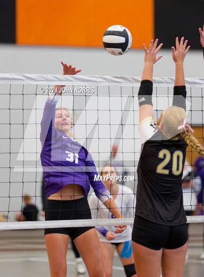 Thumbnail 2 in Rochester vs. Leo (Warsaw Invite) photogallery.
