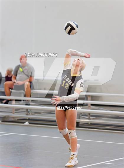 Thumbnail 3 in Rochester vs. Leo (Warsaw Invite) photogallery.