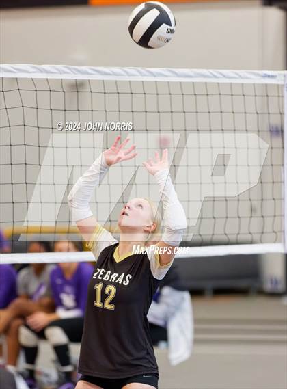 Thumbnail 3 in Rochester vs. Leo (Warsaw Invite) photogallery.