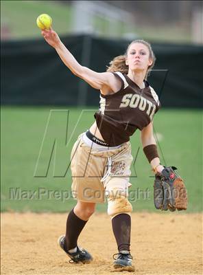 Thumbnail 2 in Mt. Vernon @ Clarkstown South photogallery.