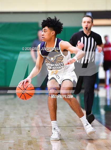 Thumbnail 2 in Minnesota Prep Academy vs Dream City Christian (The Grind Sessions) photogallery.