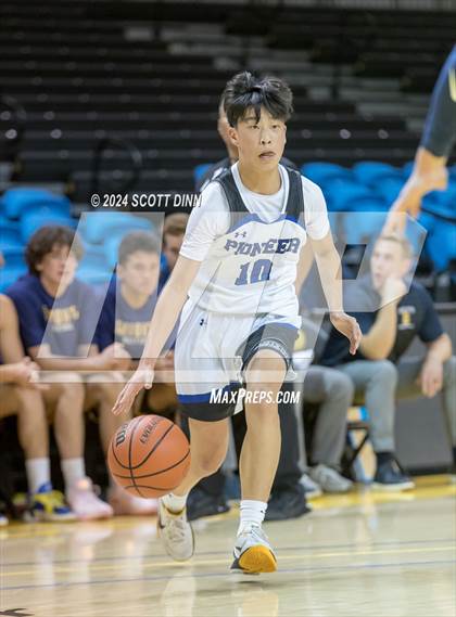 Thumbnail 2 in Pioneer vs Soquel (Santa Cruz Warriors NorCal Invitational) photogallery.