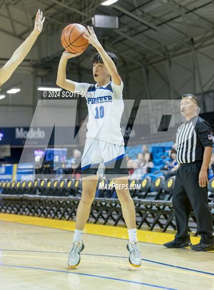 Thumbnail 1 in Pioneer vs Soquel (Santa Cruz Warriors NorCal Invitational) photogallery.