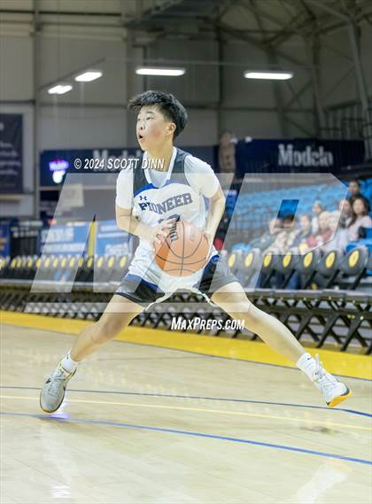 Thumbnail 3 in Pioneer vs Soquel (Santa Cruz Warriors NorCal Invitational) photogallery.