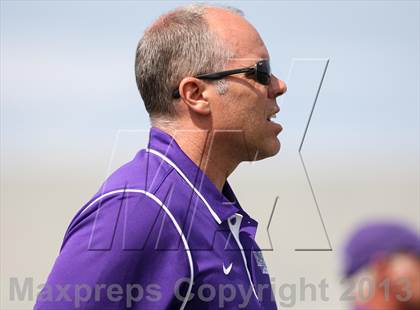 Thumbnail 1 in Jamesville-DeWitt vs. Hamburg (NYSPHSAA Class B Semifinal) photogallery.
