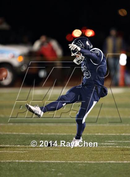 Thumbnail 1 in Mountain Vista @ Valor Christian (CHSAA 5A Playoff 2nd Round) photogallery.
