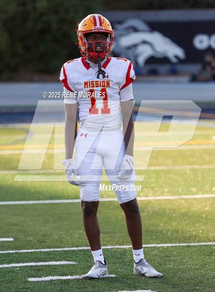 Thumbnail 3 in Mission Viejo @ Santa Margarita (MaxPreps Game of the Week) photogallery.