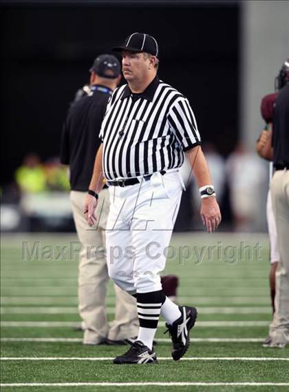 Thumbnail 2 in Summit vs. Mansfield Timberview (Kirk Herbstreit Varsity Football Series) photogallery.