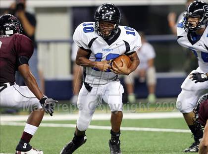 Thumbnail 2 in Summit vs. Mansfield Timberview (Kirk Herbstreit Varsity Football Series) photogallery.