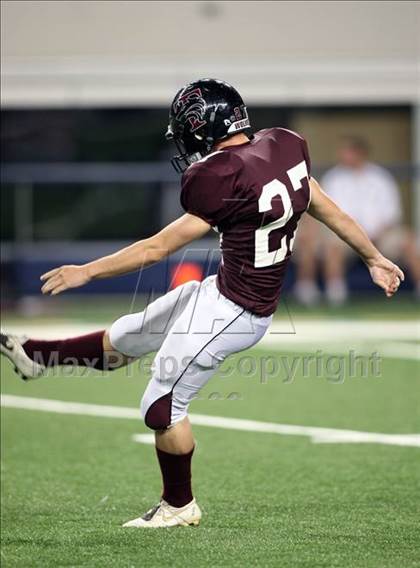 Thumbnail 3 in Summit vs. Mansfield Timberview (Kirk Herbstreit Varsity Football Series) photogallery.
