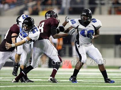 Thumbnail 1 in Summit vs. Mansfield Timberview (Kirk Herbstreit Varsity Football Series) photogallery.