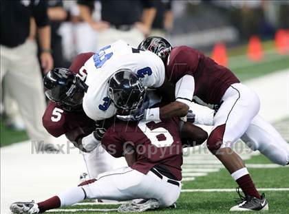 Thumbnail 2 in Summit vs. Mansfield Timberview (Kirk Herbstreit Varsity Football Series) photogallery.
