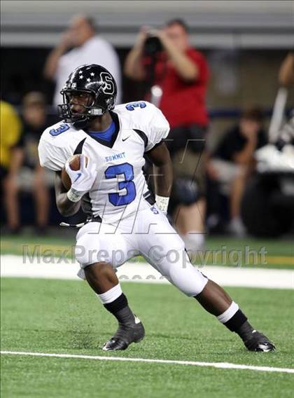 Thumbnail 3 in Summit vs. Mansfield Timberview (Kirk Herbstreit Varsity Football Series) photogallery.