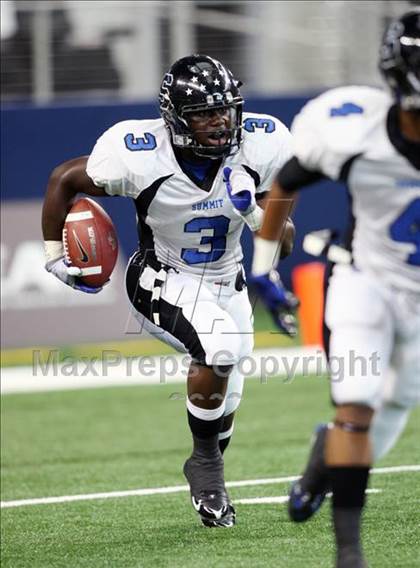 Thumbnail 1 in Summit vs. Mansfield Timberview (Kirk Herbstreit Varsity Football Series) photogallery.