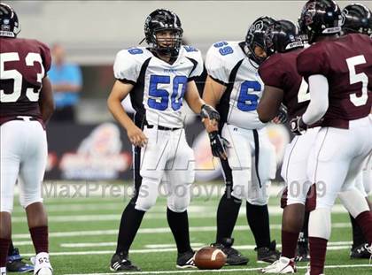 Thumbnail 3 in Summit vs. Mansfield Timberview (Kirk Herbstreit Varsity Football Series) photogallery.