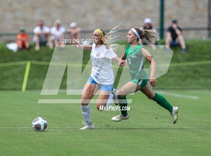 Thumbnail 2 in Liberty vs Nerinx Hall_MSHSAA Class 4 Championship photogallery.