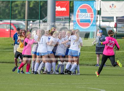 Thumbnail 3 in Liberty vs Nerinx Hall_MSHSAA Class 4 Championship photogallery.