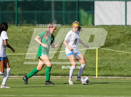 Thumbnail 3 in Liberty vs Nerinx Hall_MSHSAA Class 4 Championship photogallery.