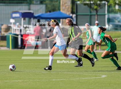 Thumbnail 3 in Liberty vs Nerinx Hall_MSHSAA Class 4 Championship photogallery.