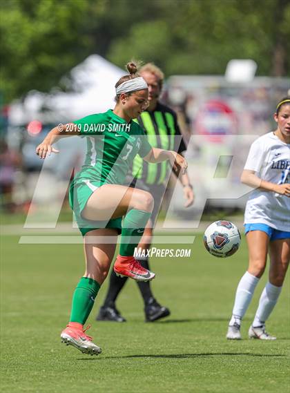 Thumbnail 2 in Liberty vs Nerinx Hall_MSHSAA Class 4 Championship photogallery.