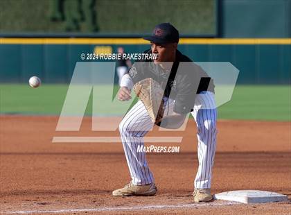 Thumbnail 1 in Collinsville vs. Centerville (UIL 2A Baseball Semifinal) photogallery.