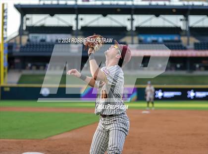 Thumbnail 3 in Collinsville vs. Centerville (UIL 2A Baseball Semifinal) photogallery.