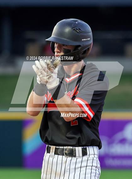Thumbnail 1 in Collinsville vs. Centerville (UIL 2A Baseball Semifinal) photogallery.