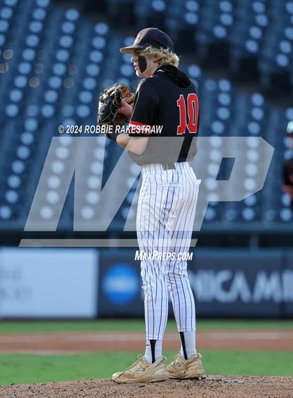 Thumbnail 1 in Collinsville vs. Centerville (UIL 2A Baseball Semifinal) photogallery.